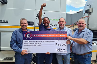 2021 Hollard Highway Heroes winners holding a prize award