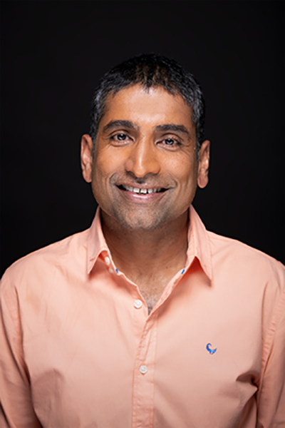 Portrait of CEO Pravin Kalpage